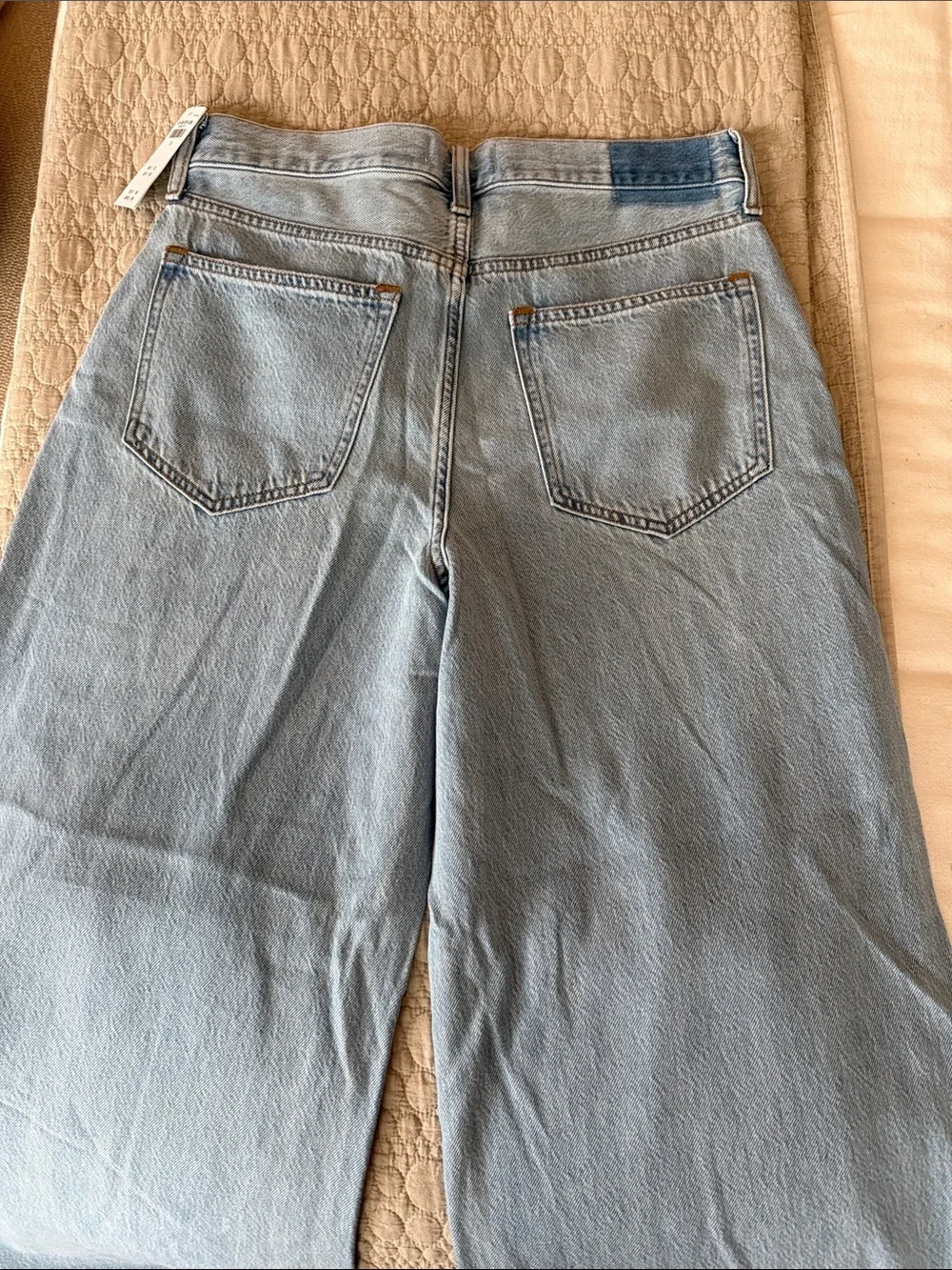 Abercrombie & Fitch classic light